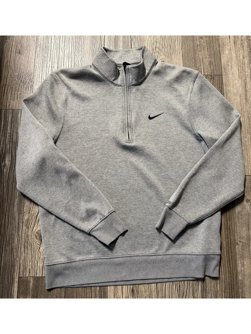 Nike Men’s 1/4 zip pullover Lot Of 2 Medium